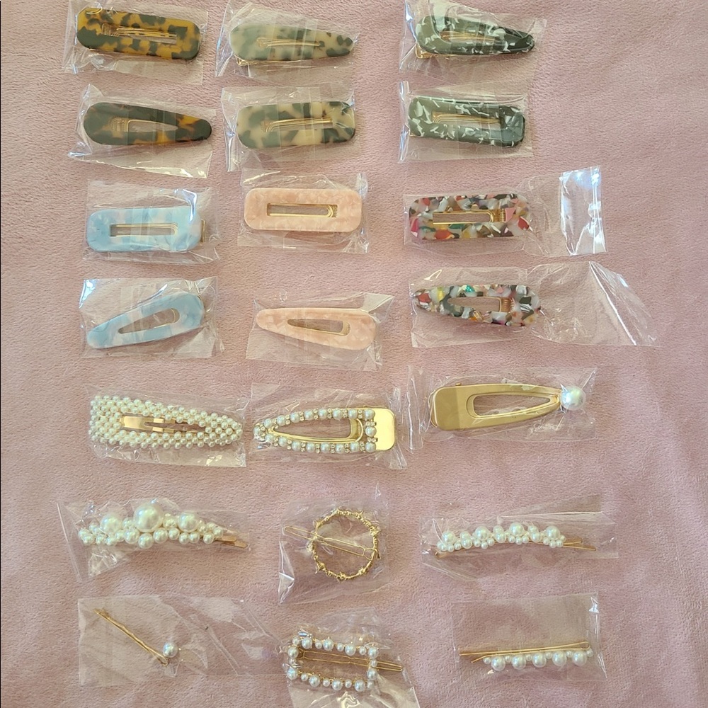 21 Colorful clips